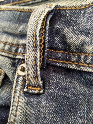 ESH-HOOR's Slim Fit 05 Pocket, Recycled Cotton, Sustainable Denim Jean